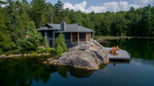 Muskoka Cottage In The Pines 11